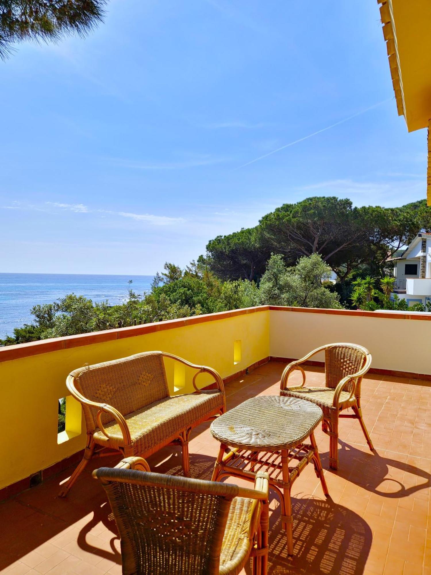 Villa Papiyon - Accesso Privato Alla Spiaggia Cala Liberotto Eksteriør bilde