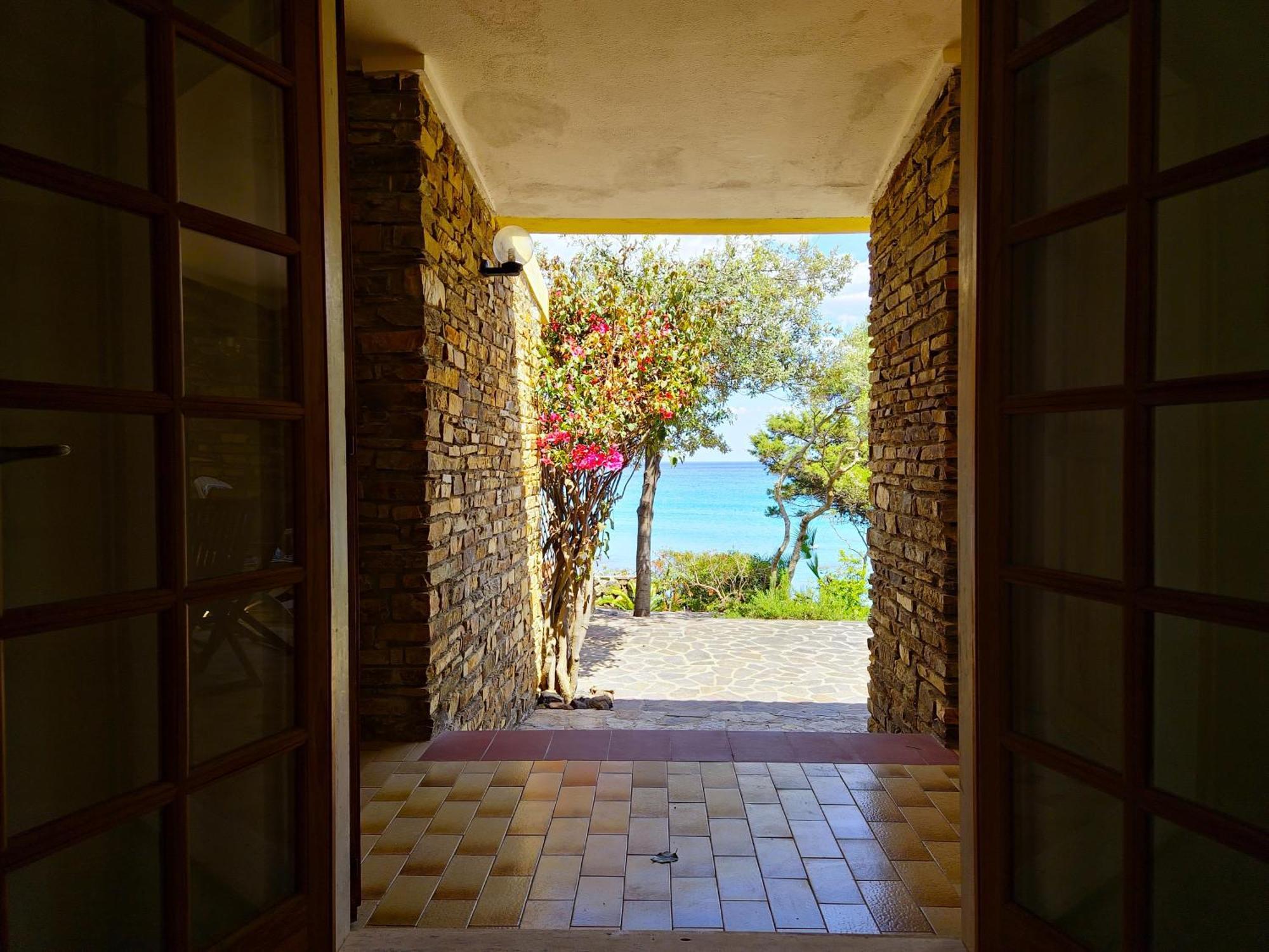 Villa Papiyon - Accesso Privato Alla Spiaggia Cala Liberotto Eksteriør bilde
