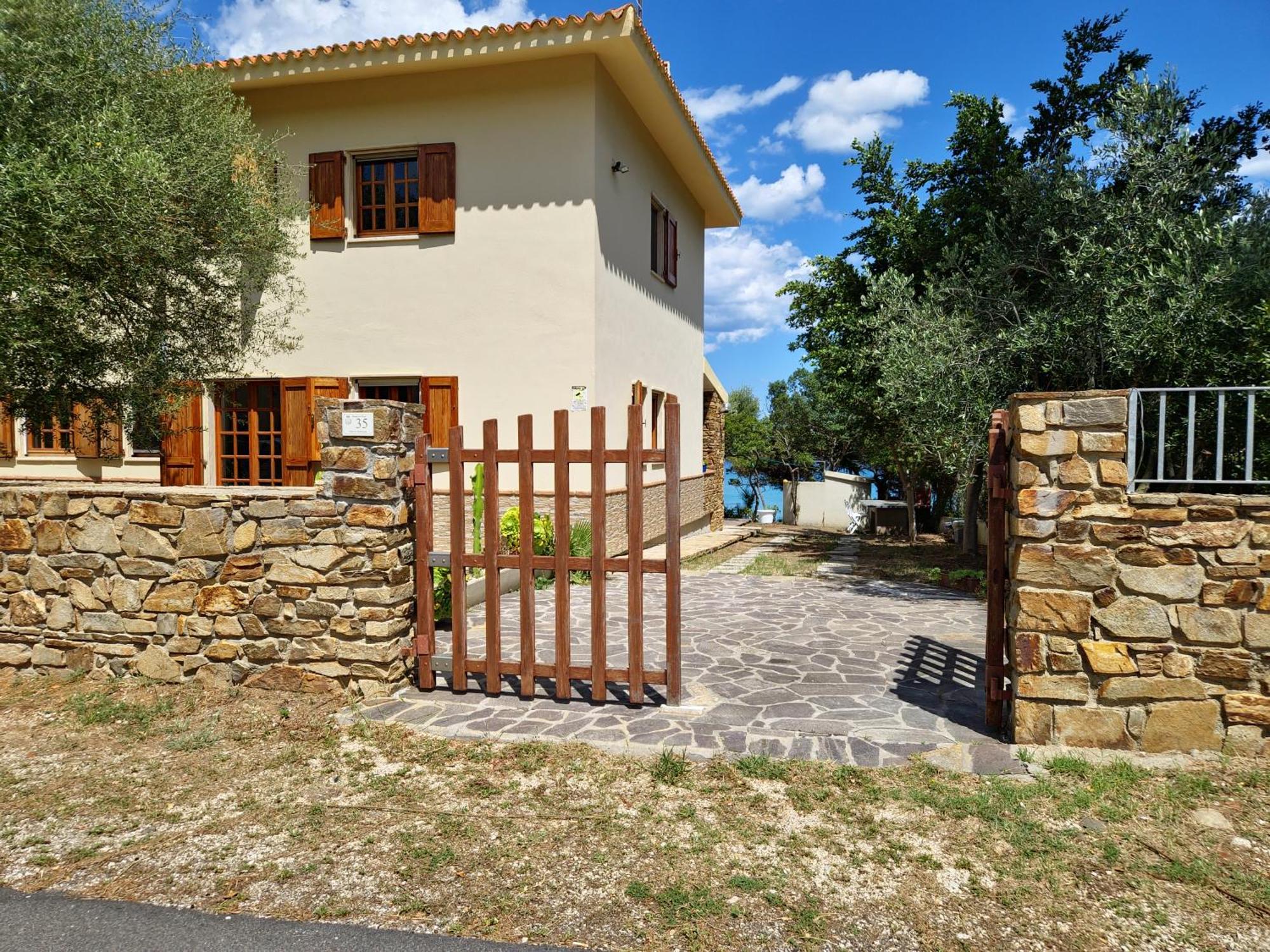 Villa Papiyon - Accesso Privato Alla Spiaggia Cala Liberotto Eksteriør bilde